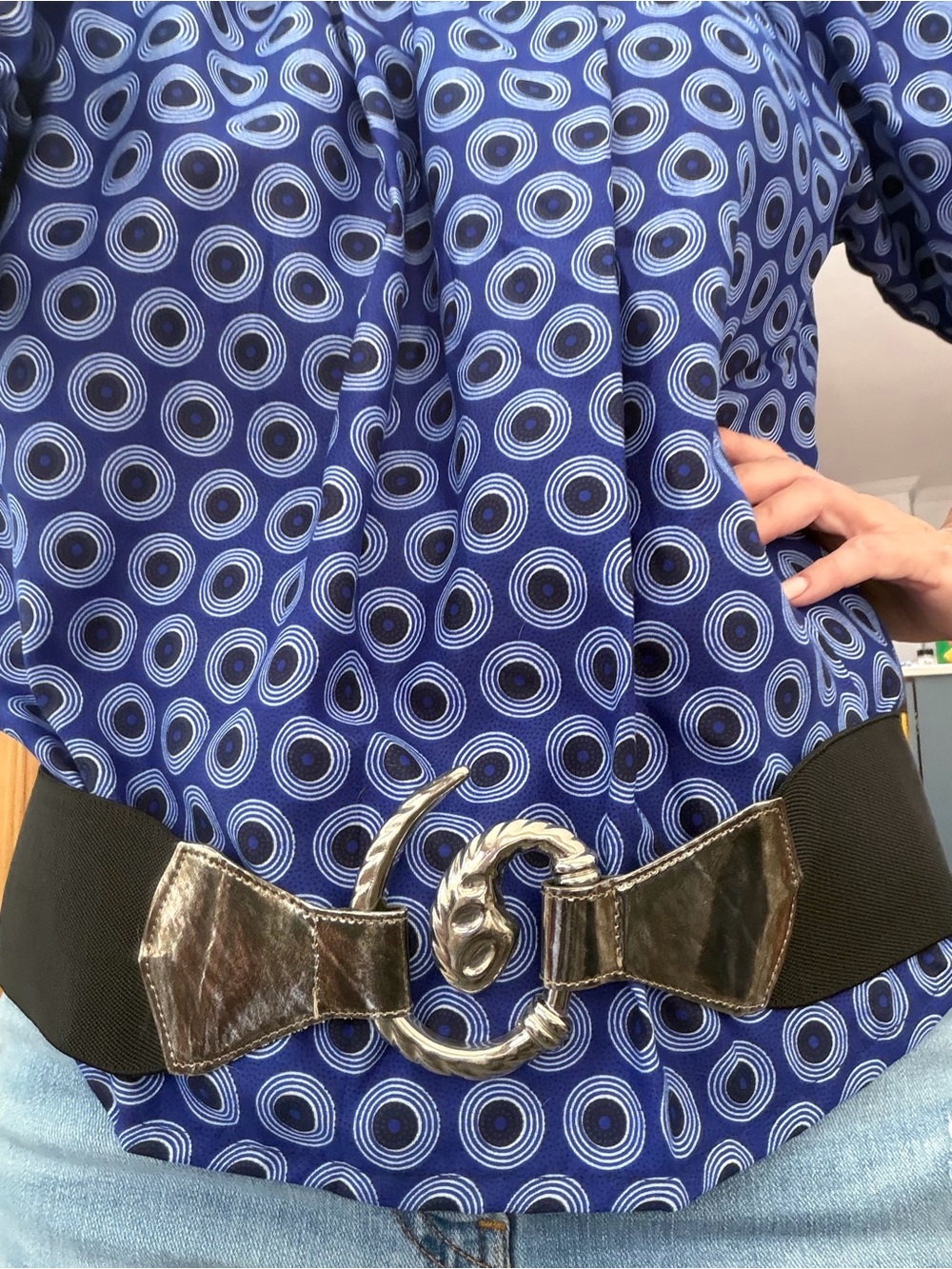 Women’s Black Stretch Waist Belt with Decorative Silver Swirl Buckle